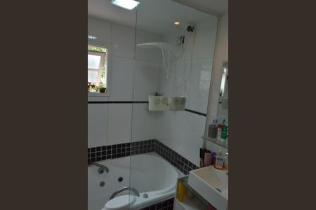 Casa de condomínio à venda com 79m², 2 quartos e 1 vagaBanheiro