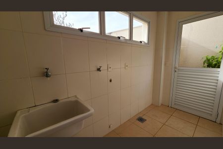 Casa de condomínio para alugar com 146m², 3 quartos e 3 vagasÁrea de Serviço