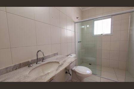 Casa de condomínio para alugar com 146m², 3 quartos e 3 vagasBanheiro da Suíte