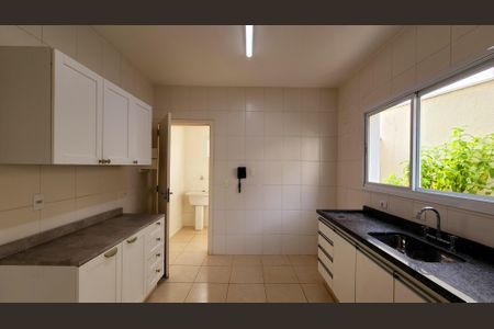 Casa de condomínio para alugar com 146m², 3 quartos e 3 vagasCozinha