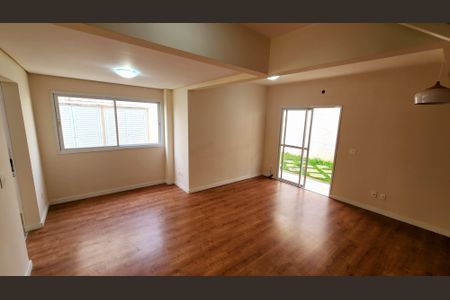 Casa de condomínio para alugar com 146m², 3 quartos e 3 vagasSala