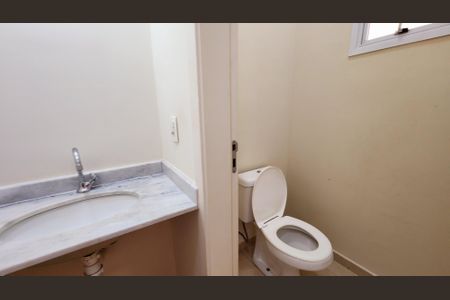 Casa de condomínio para alugar com 146m², 3 quartos e 3 vagasLavabo