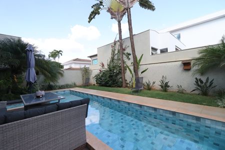 Casa de condomínio para alugar com 480m², 4 quartos e 4 vagasÁrea comum - Piscina