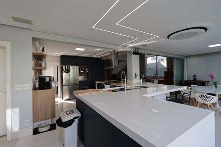Casa de condomínio para alugar com 480m², 4 quartos e 4 vagasCozinha