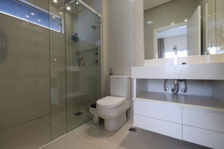 Casa de condomínio para alugar com 480m², 4 quartos e 4 vagasBanheiro da Suíte 3