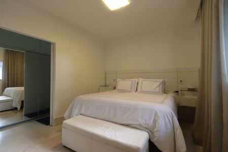 Casa de condomínio para alugar com 480m², 4 quartos e 4 vagasSuíte 1