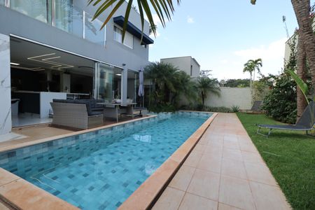 Casa de condomínio para alugar com 480m², 4 quartos e 4 vagasÁrea comum - Piscina