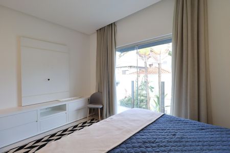 Casa de condomínio para alugar com 480m², 4 quartos e 4 vagasSuíte 3