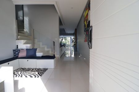 Casa de condomínio para alugar com 480m², 4 quartos e 4 vagasEntrada