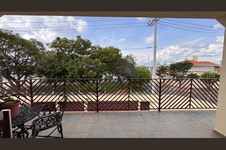 Casa à venda com 224m², 4 quartos e 6 vagasVaranda Sala 2