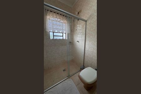 Casa à venda com 224m², 4 quartos e 6 vagasBanheiro