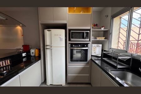 Casa à venda com 224m², 4 quartos e 6 vagasCozinha