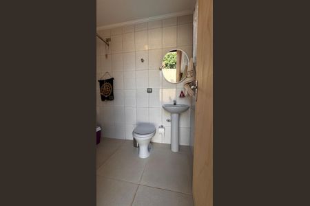 Casa à venda com 224m², 4 quartos e 6 vagasBanheiro