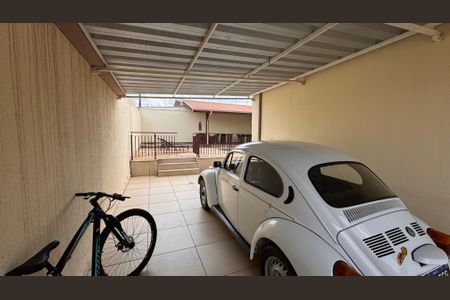 Casa à venda com 224m², 4 quartos e 6 vagasGaragem
