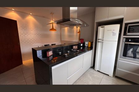 Casa à venda com 224m², 4 quartos e 6 vagasCozinha