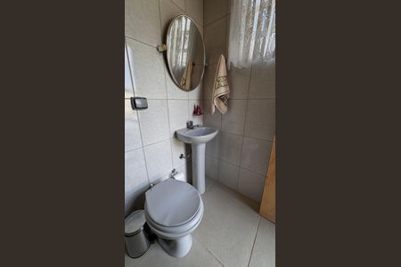 Casa à venda com 224m², 4 quartos e 6 vagasBanheiro