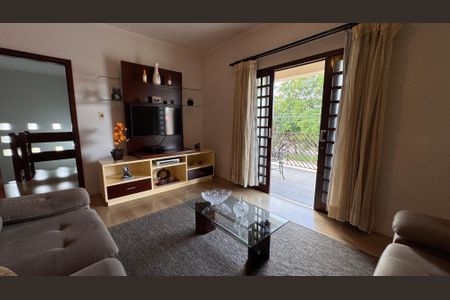 Casa à venda com 224m², 4 quartos e 6 vagasSala 2
