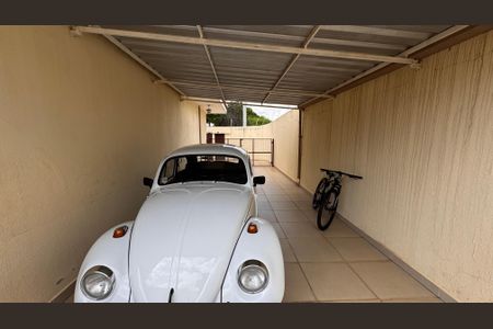 Casa à venda com 224m², 4 quartos e 6 vagasGaragem