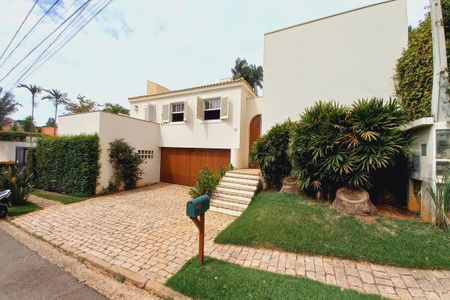 Casa de condomínio à venda com 363m², 4 quartos e 4 vagas Casa de condomínio à venda com 363m², 4 quartos e 4 vagasFachada do Prédio