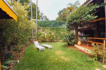 Casa de condomínio à venda com 363m², 4 quartos e 4 vagas Casa de condomínio à venda com 363m², 4 quartos e 4 vagasÁrea comum - Playground