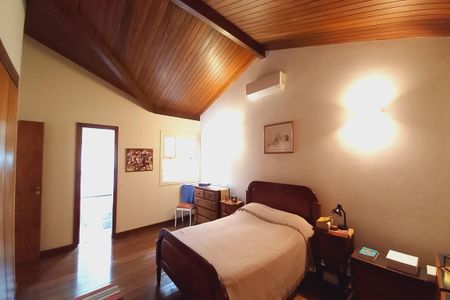 Casa de condomínio à venda com 363m², 4 quartos e 4 vagas Casa de condomínio à venda com 363m², 4 quartos e 4 vagasQuarto 4 - Suíte