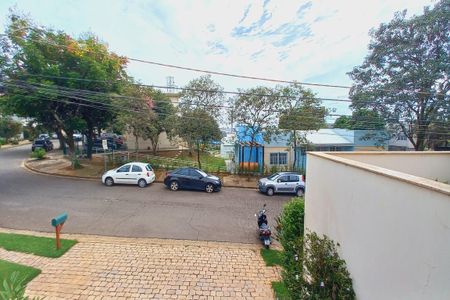 Casa de condomínio à venda com 363m², 4 quartos e 4 vagas Casa de condomínio à venda com 363m², 4 quartos e 4 vagasVista do Quarto 2