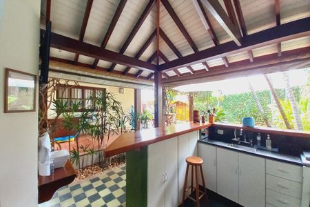 Casa de condomínio à venda com 363m², 4 quartos e 4 vagas Casa de condomínio à venda com 363m², 4 quartos e 4 vagasÁrea comum - Churrasqueira