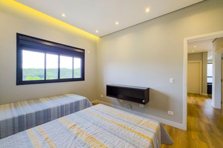 Casa de condomínio para alugar com 664m², 3 quartos e 4 vagasQuarto