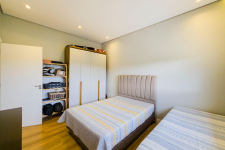 Casa de condomínio para alugar com 664m², 3 quartos e 4 vagasQuarto