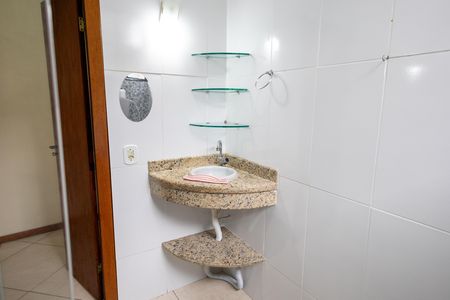 Casa para alugar com 58m², 1 quarto e 1 vaga Casa para alugar com 58m², 1 quarto e 1 vagaBanheiro