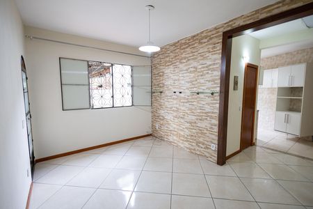 Casa para alugar com 58m², 1 quarto e 1 vaga Casa para alugar com 58m², 1 quarto e 1 vagaSala