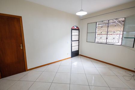 Casa para alugar com 58m², 1 quarto e 1 vaga Casa para alugar com 58m², 1 quarto e 1 vagaSala