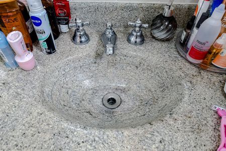 Apartamento à venda com 78m², 3 quartos e 2 vagasBanheiro da Suíte