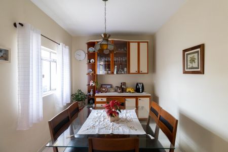 Casa à venda com 380m², 10 quartos e 2 vagas Casa à venda com 380m², 10 quartos e 2 vagasCopa