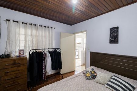 Casa à venda com 380m², 10 quartos e 2 vagas Casa à venda com 380m², 10 quartos e 2 vagasEdícula - Quarto 01