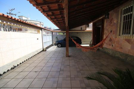 Casa à venda com 360m², 3 quartos e 5 vagasVaranda - Garagem