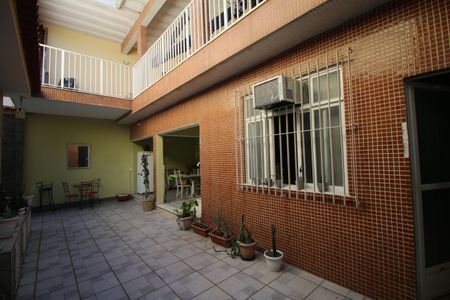 Casa à venda com 360m², 3 quartos e 5 vagasQuintal