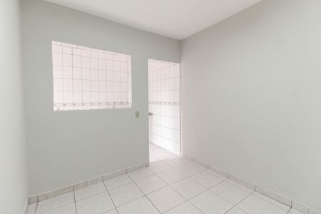 Casa à venda com 180m², 3 quartos e 3 vagasQuarto de Serviço