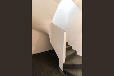 Casa à venda com 180m², 3 quartos e 3 vagasEscada da Sala