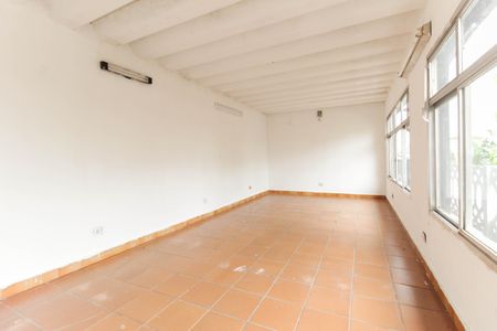 Casa à venda com 180m², 3 quartos e 3 vagasSalão