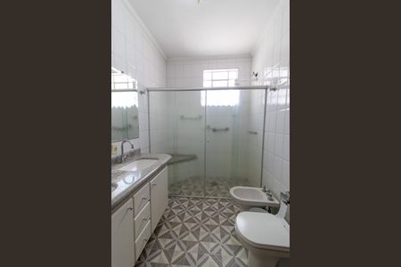 Casa à venda com 270m², 8 quartos e 3 vagasBanheiro