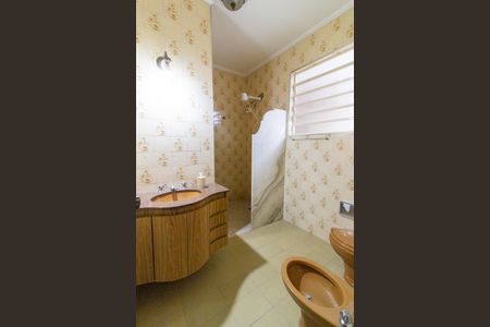 Casa à venda com 270m², 8 quartos e 3 vagasBanheiro