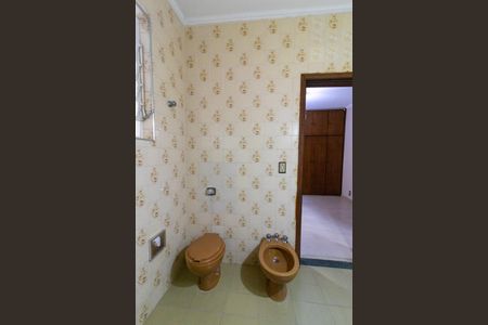 Casa à venda com 270m², 8 quartos e 3 vagasBanheiro