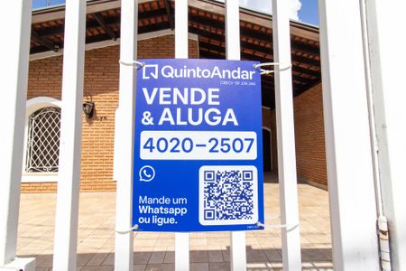 Casa à venda com 270m², 8 quartos e 3 vagasPlaca
