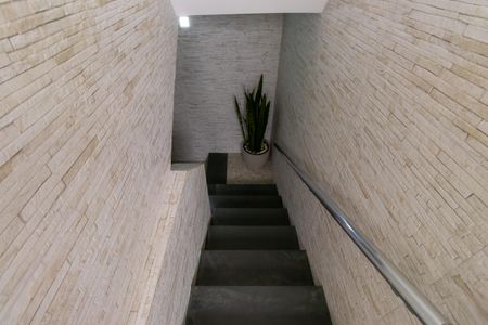 Casa para alugar com 75m², 1 quarto e 1 vagaEscadas