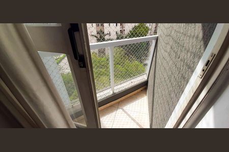 Sacada de apartamento à venda com 2 quartos, 53m² em Padroeira, Osasco