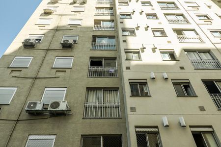 Apartamento à venda com 50m², 2 quartos e 1 vaga Apartamento à venda com 50m², 2 quartos e 1 vagaFachada
