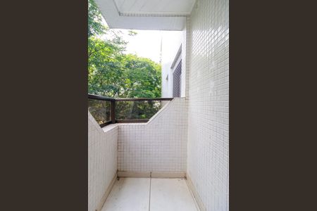 Apartamento para alugar com 190m², 3 quartos e 3 vagas Apartamento para alugar com 190m², 3 quartos e 3 vagasVaranda da Suíte 1