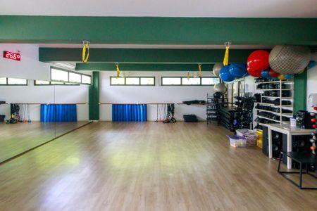 Apartamento para alugar com 190m², 3 quartos e 3 vagas Apartamento para alugar com 190m², 3 quartos e 3 vagasÁrea Comum - Academia