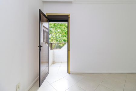 Apartamento para alugar com 190m², 3 quartos e 3 vagas Apartamento para alugar com 190m², 3 quartos e 3 vagasSuíte 1